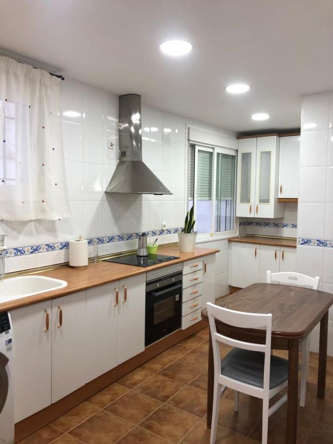 Piso Nuevo Plaza De La Constitucion Sta Cruz De La Zarza Apartment Santa Cruz de la Zarza Luaran gambar